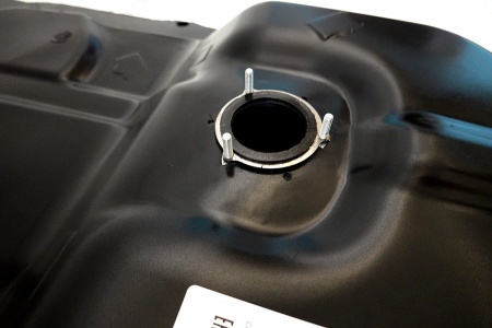 Топливный бак для Mitsubishi Grandis бензин