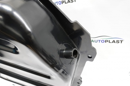 Топливный бак для Toyota Avensis Verso 2001-2009 г Топливный бак для Toyota Avensis Verso 2001-2009 г