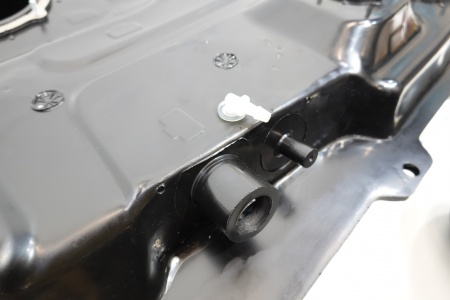 Топливный бак для Mitsubishi Outlander (CU) 2 WD (Америка) 2001-2008гг Литой