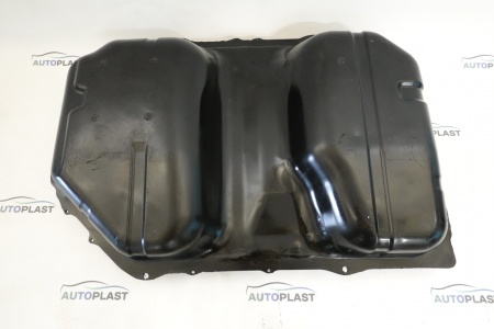 Топливный бак для Mitsubishi Grandis бензин