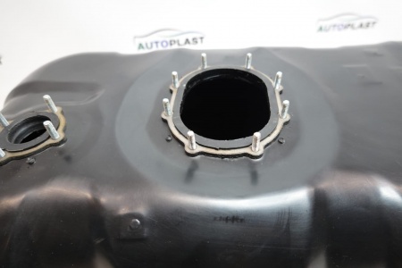 Топливный бак для Mazda BT-50 ( Ford Ranger)