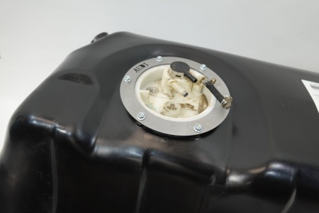 Топливный бак для Audi 100 С4